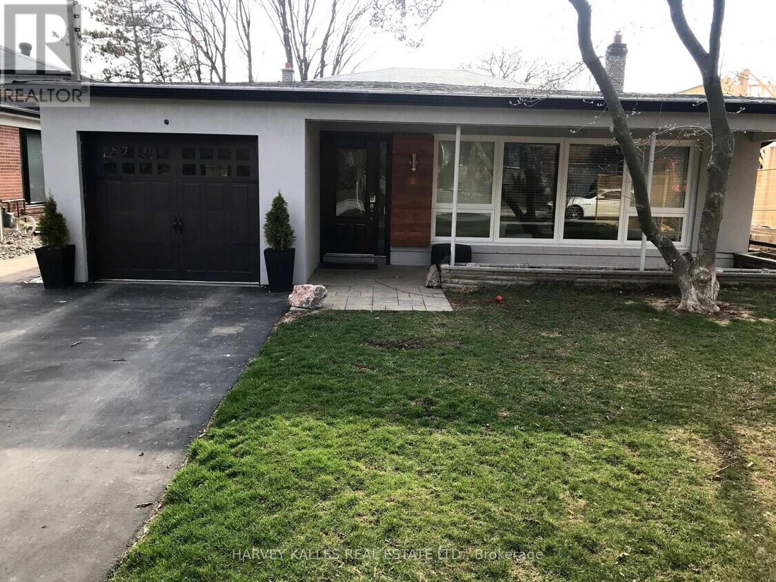 Primary Photo - 8 Alonzo Rd