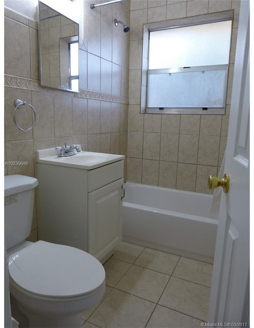 Foto del edificio - 1070 92nd St