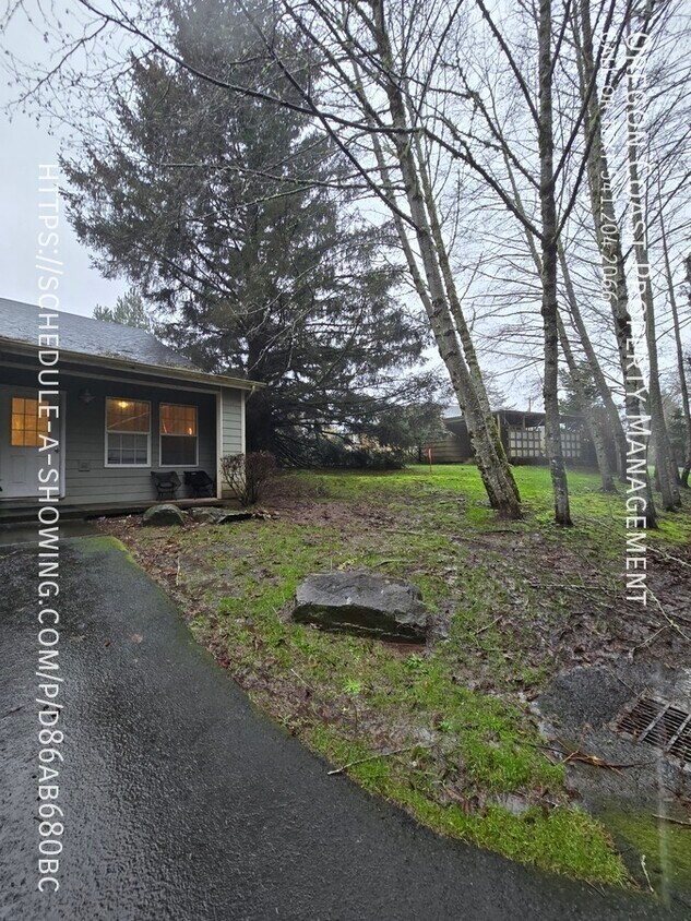 Foto principal - 3324 NE Surf Ave
