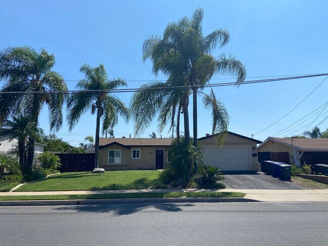 Building Photo - Completely Remodeled 3 Bedroom, 2 Bath in ...
