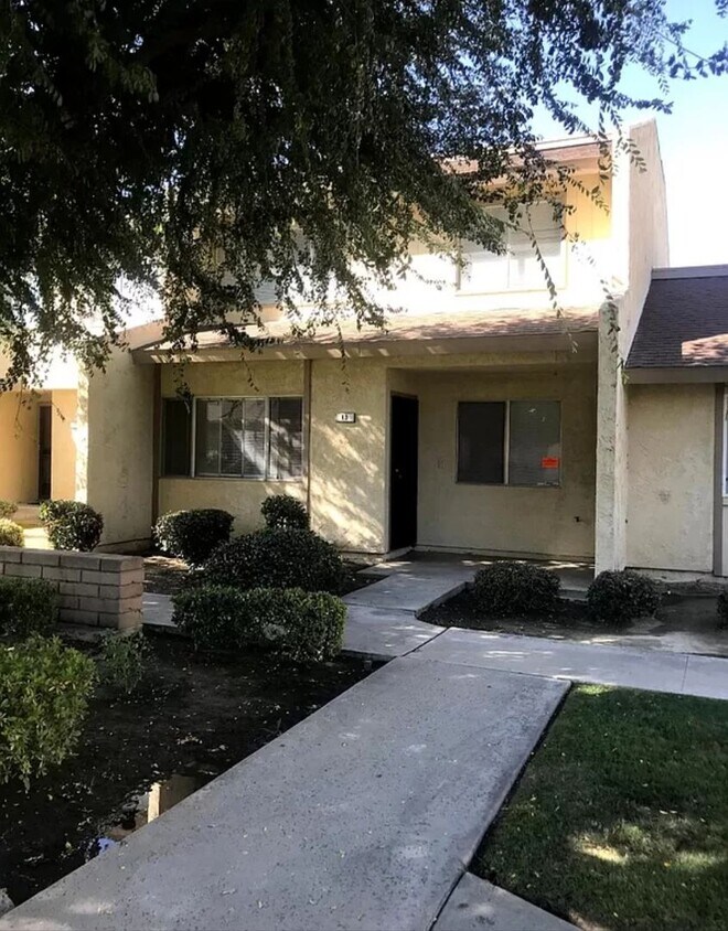 930 Olive Dr, Bakersfield, CA 93308 House Rental in Bakersfield, CA