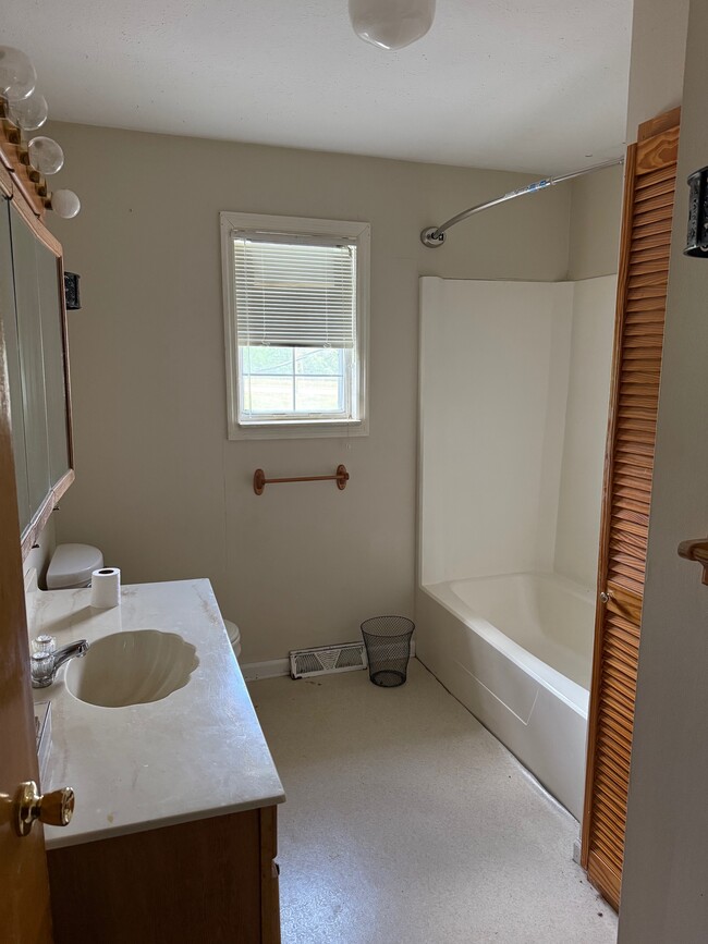 Bathroom - 201 N Lancaster St