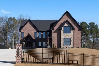 Building Photo - 407 Buford