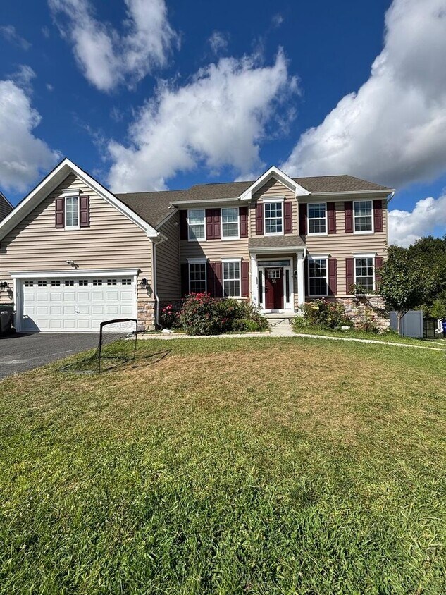 Foto principal - 826 Guthrie Cir