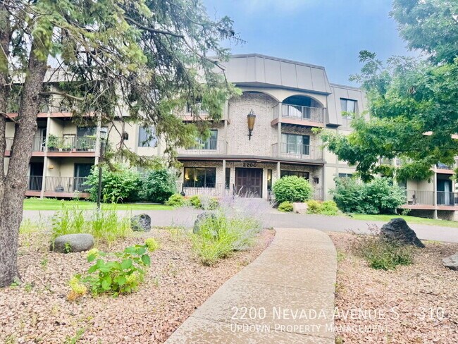 Building Photo - 2200 Nevada Ave
