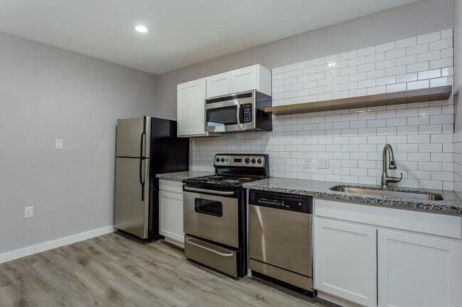 Primary Photo - 2810 Beauchamp St