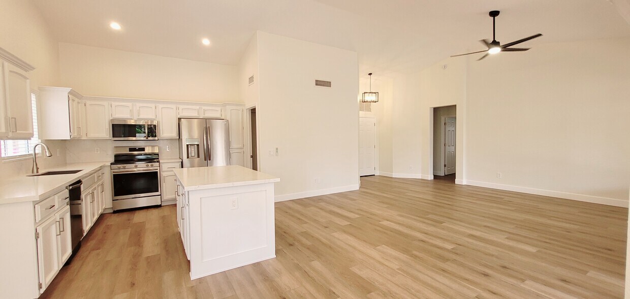 Foto principal - 2980 N 152nd Ln