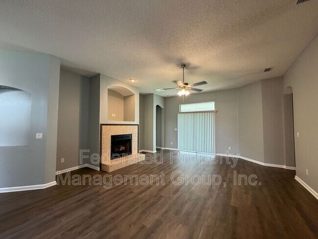 Building Photo - 3041 Southhall Ct