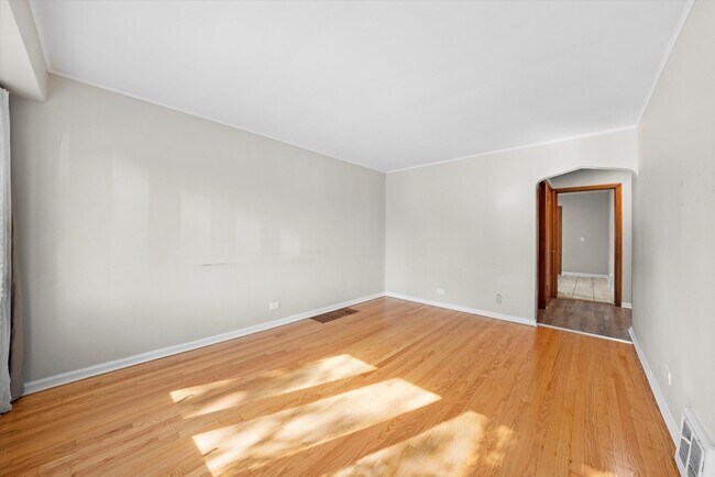 Building Photo - 5756 S Kolmar Ave