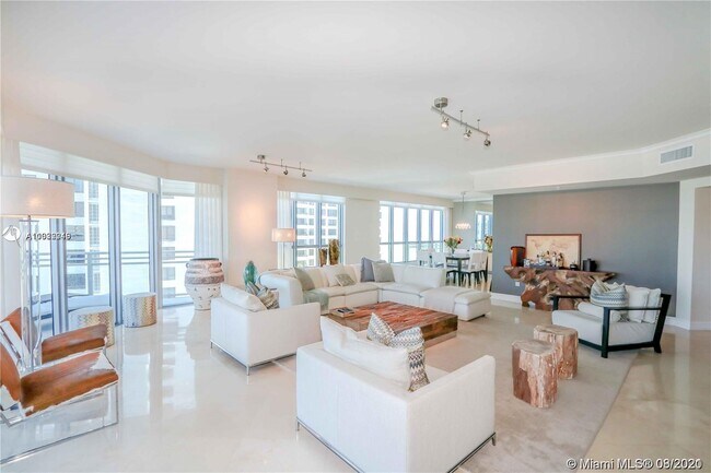 Foto del edificio - 3535 S Ocean Dr