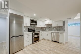 Building Photo - 37 Archerhill Dr