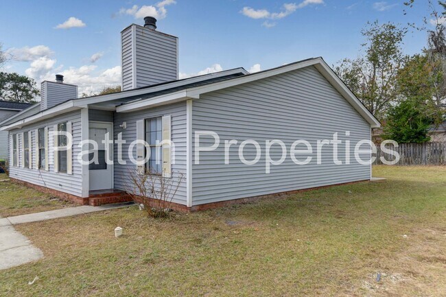 Building Photo - 107 Villas Court - Outside CoC - TMS006723...