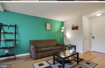 Building Photo - 1111 Arlington Blvd