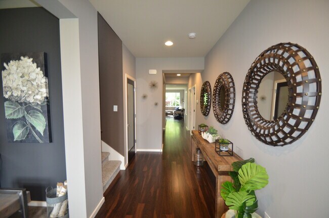 Foto del edificio - 5704 Franklin Ave SE