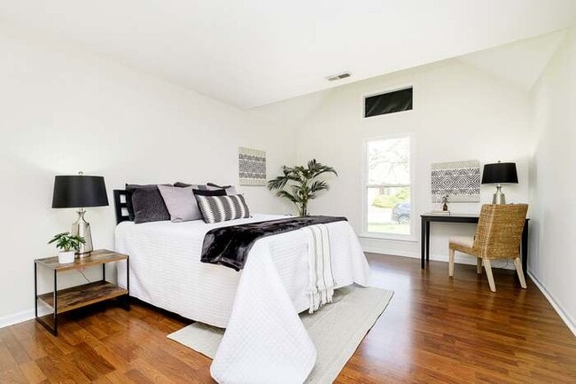 Master Bed - 7675 Waterwood Dr