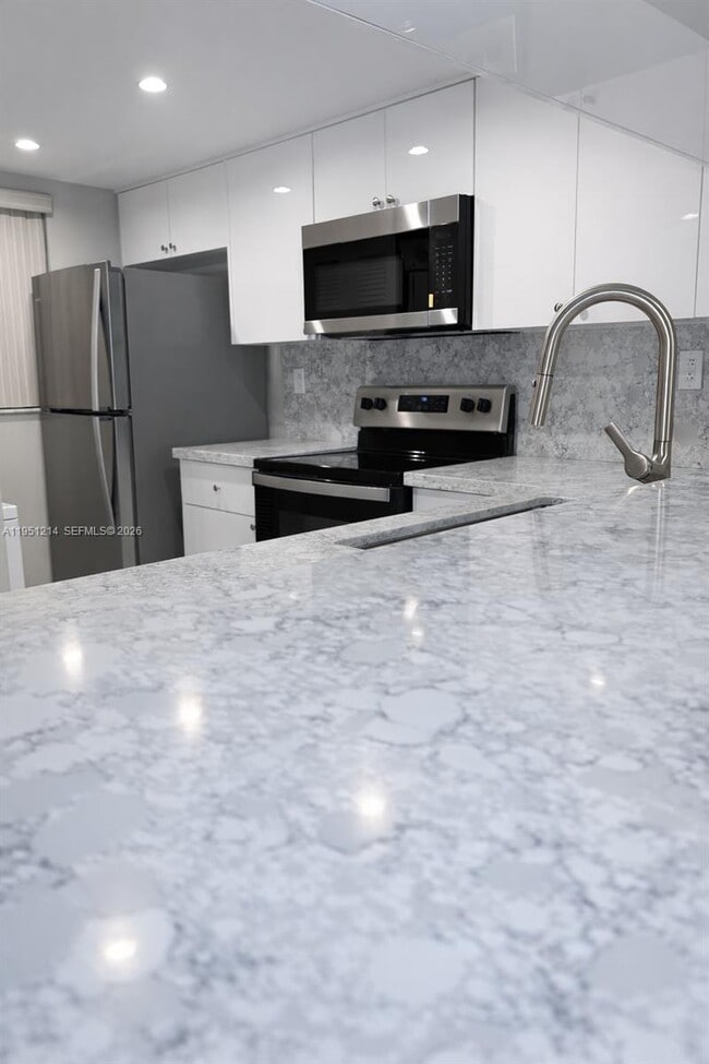 Foto del edificio - 10255 NW 9th St Cir