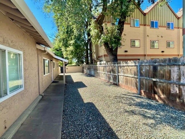 Building Photo - Available June 2026! Plus a $500 Visa Gift Card! Nice home with private front yard