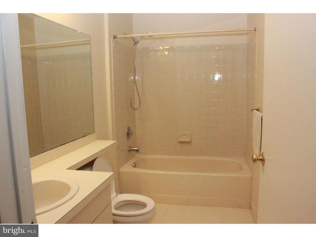 73 Sapphire Ln, Franklin Township, NJ 08823 Apartments in Franklin