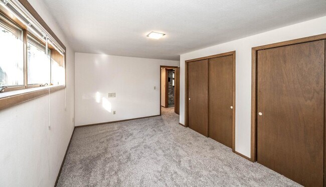 Foto del edificio - 20213 Chippendale Ave