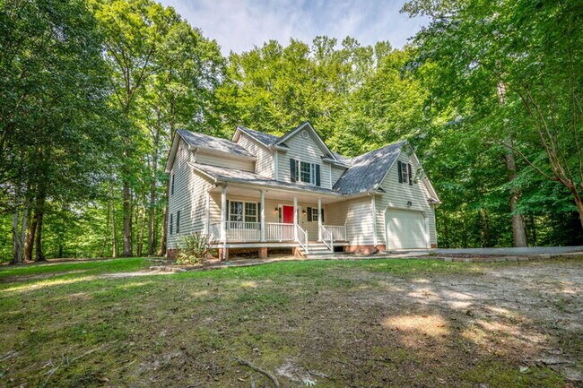 Foto del edificio - 4 Bedroom Home on 1.87 Acres in Aylett – Available July 6th – $2,395/mo