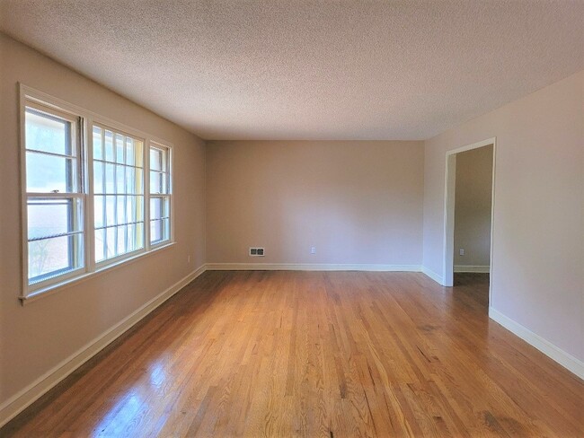 Foto del edificio - 109 Evergreen Ln