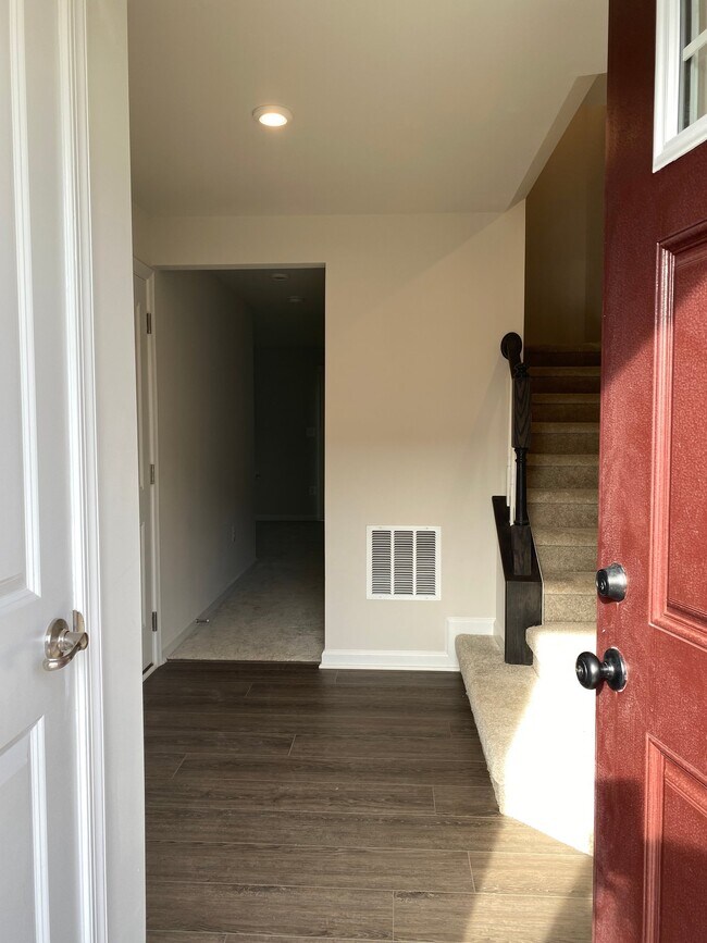 Foto del edificio - 2677 Bears Den Dr