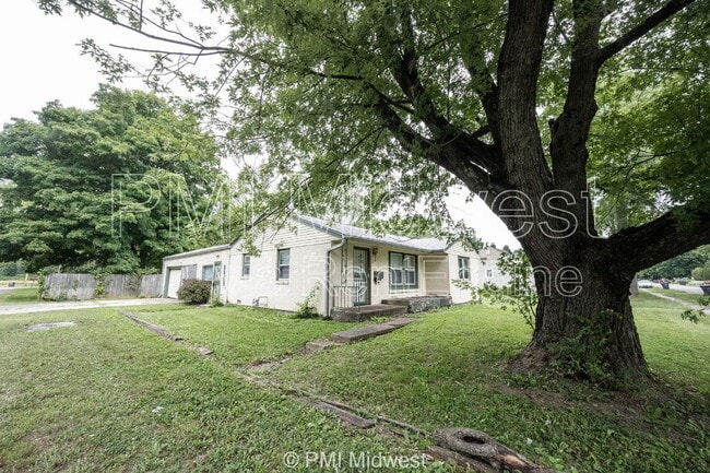 Building Photo - 2121 Euclid Dr