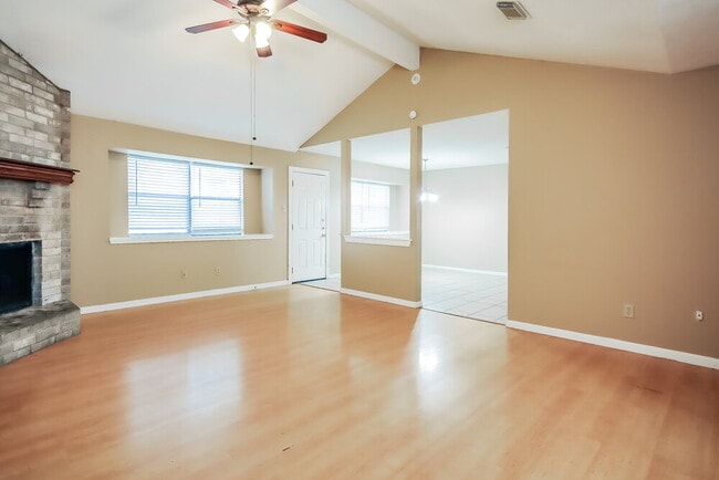 Building Photo - 16530 Quail Park Dr