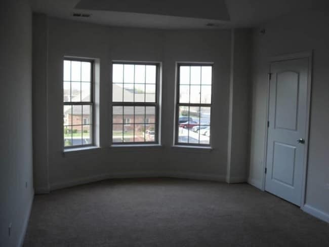 Interior Photo - 7250 W 157th St