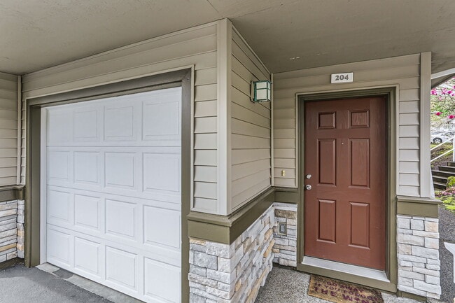 Building Photo - 14700 SW Sandhill Loop