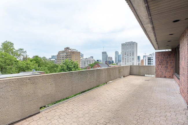 Building Photo - 1500 Pine Ave W