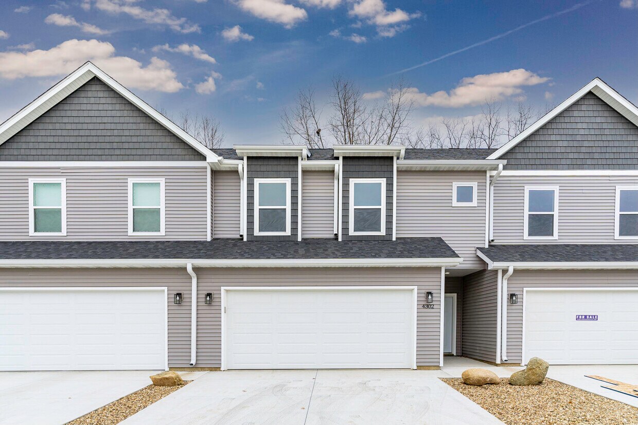 4302 Spruce Creek - 4302 Spruce Creek Dr