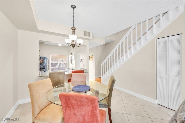 Foto del edificio - 1044 Woodshire Ln