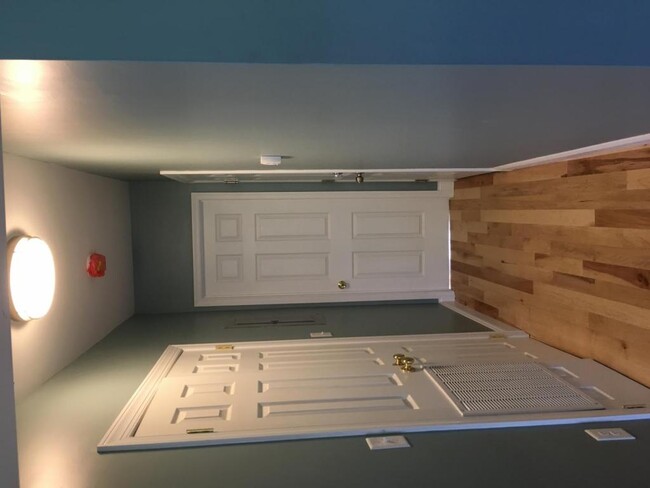 Building Photo - 2938 St Paul St