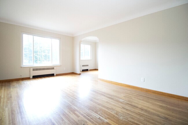 Foto del edificio - 2204 Kenwood Blvd