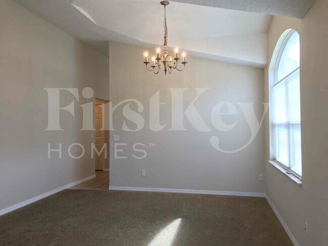 Foto del edificio - 601 Celito Dr