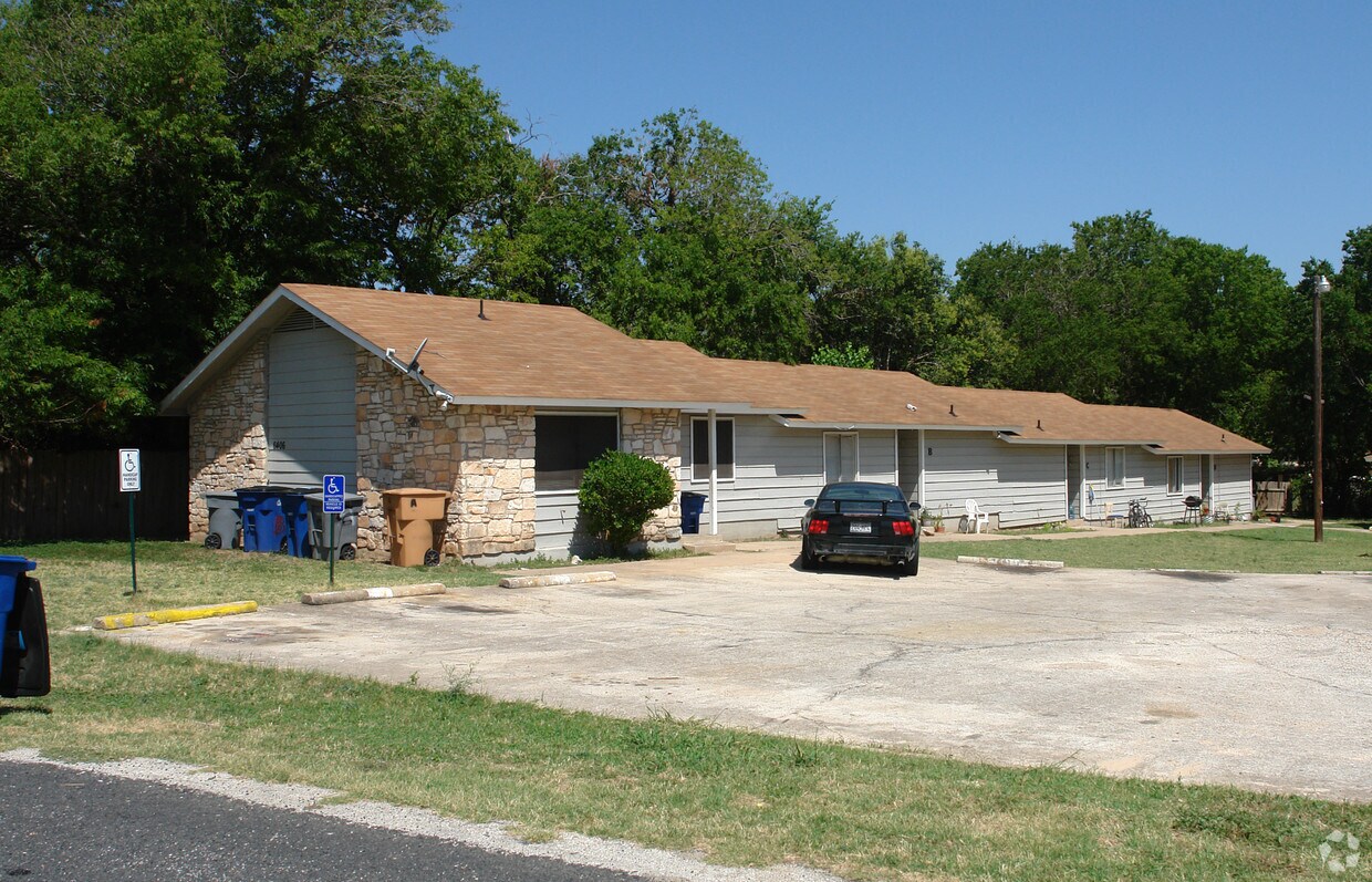 Building Photo - 6406 Bradsher Dr