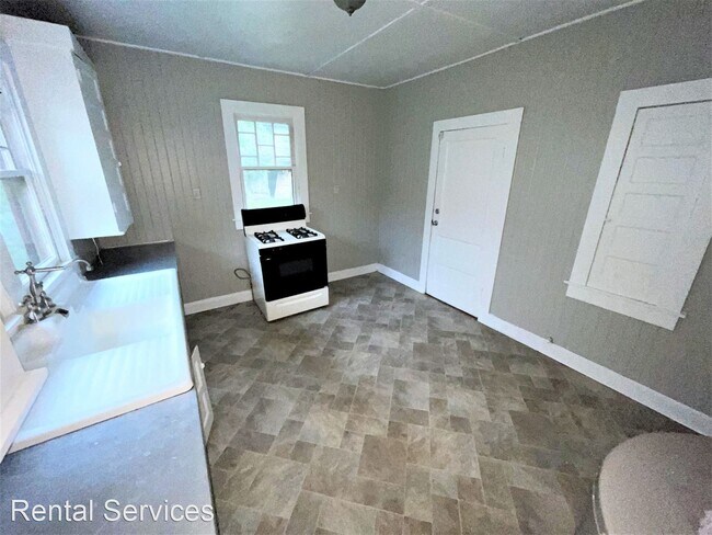 Foto del edificio - 2 br, 1 bath House - 1275 Doucette Avenue