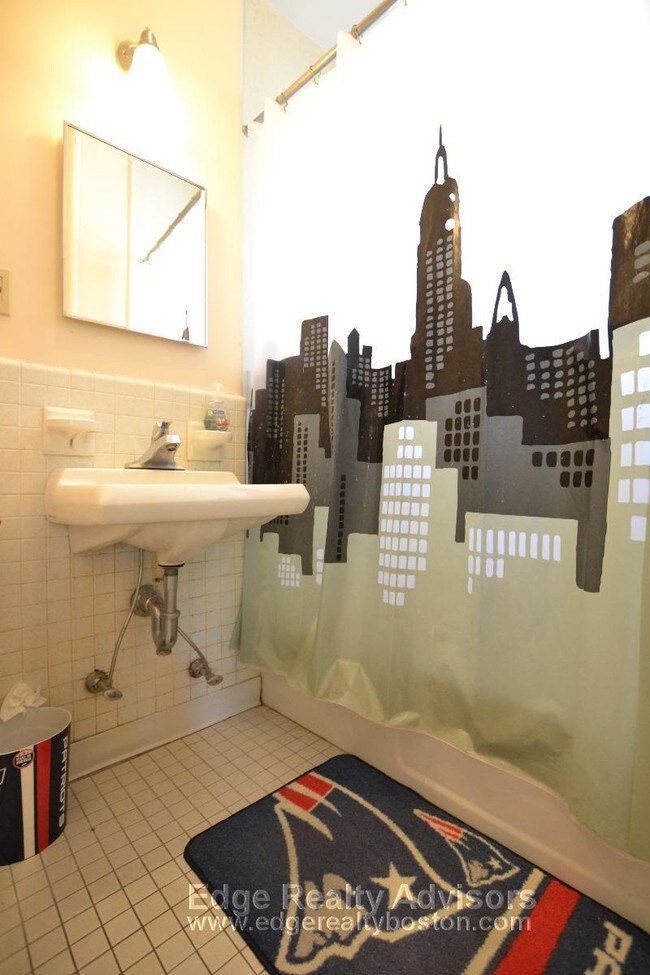 39 Mt Hood Rd Unit NM, Boston, MA 02135 - Apartment for Rent in Boston