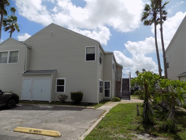 Building Photo - 2508 Woodgate Blvd
