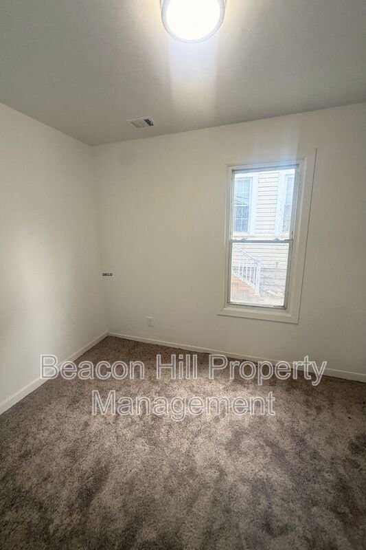Building Photo - 6514 Fullerton Ave