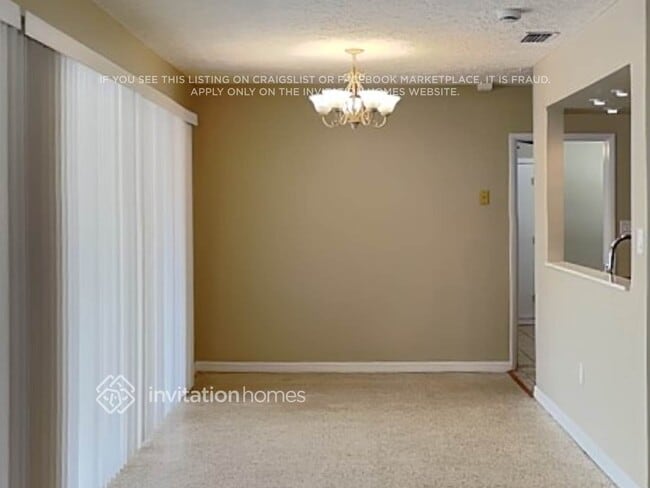 Building Photo - 3144 Bougainvillea St