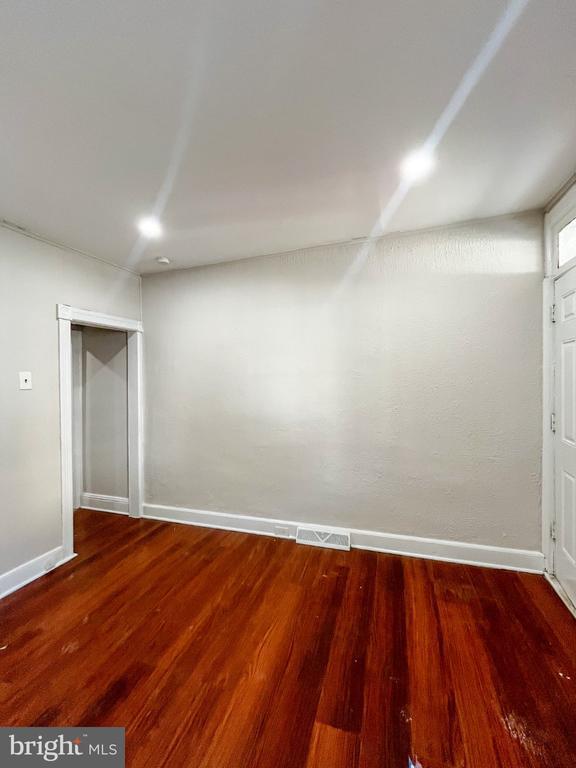 Foto del edificio - 169 S Logan Ave