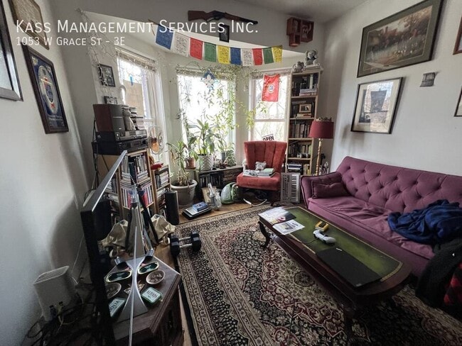 Photo - 1053 W Grace St Apartment
