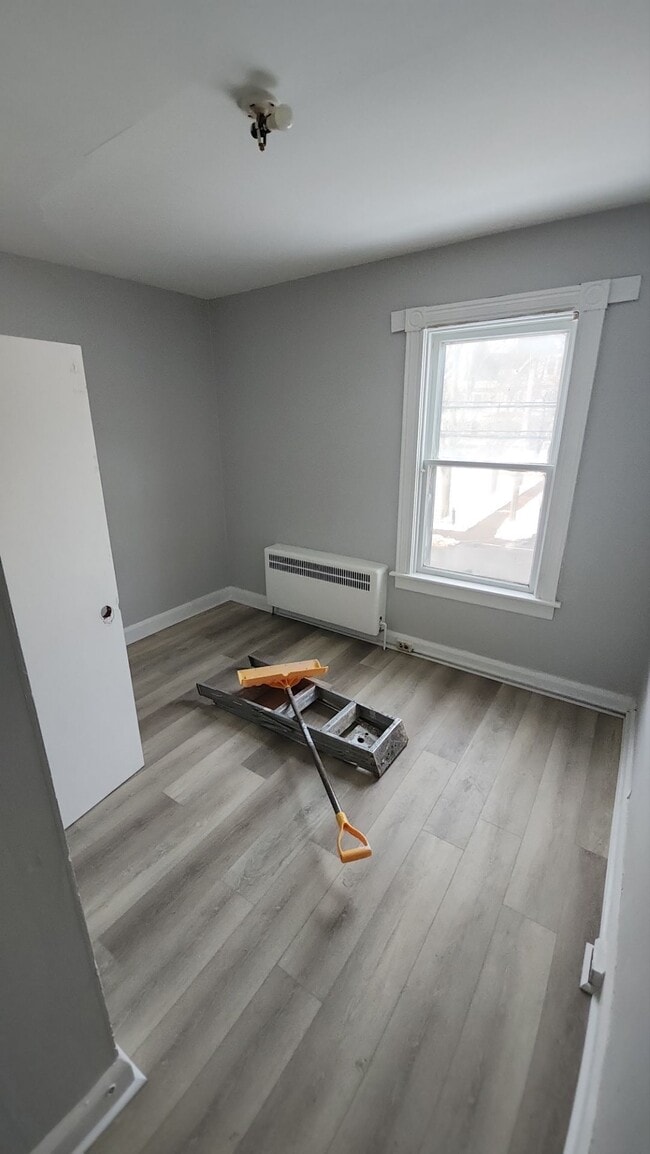 Building Photo - 48 Queen St