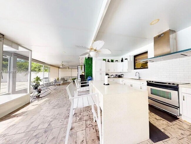 Foto del edificio - 1220 NW 37th Ave