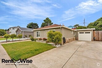 Building Photo - 110 Cuesta Dr