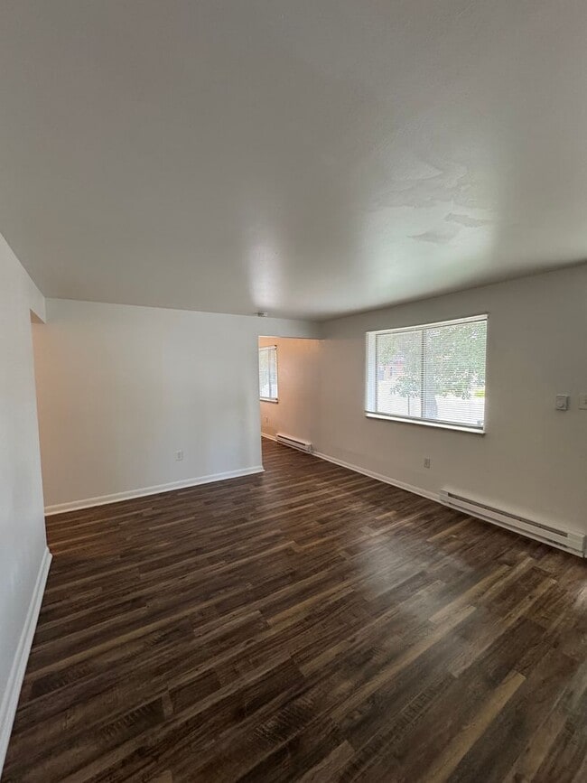 Building Photo - 1402 Hoyt St