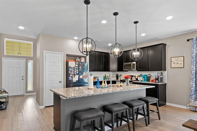 Building Photo - 121 Lazy Lizzy Rd