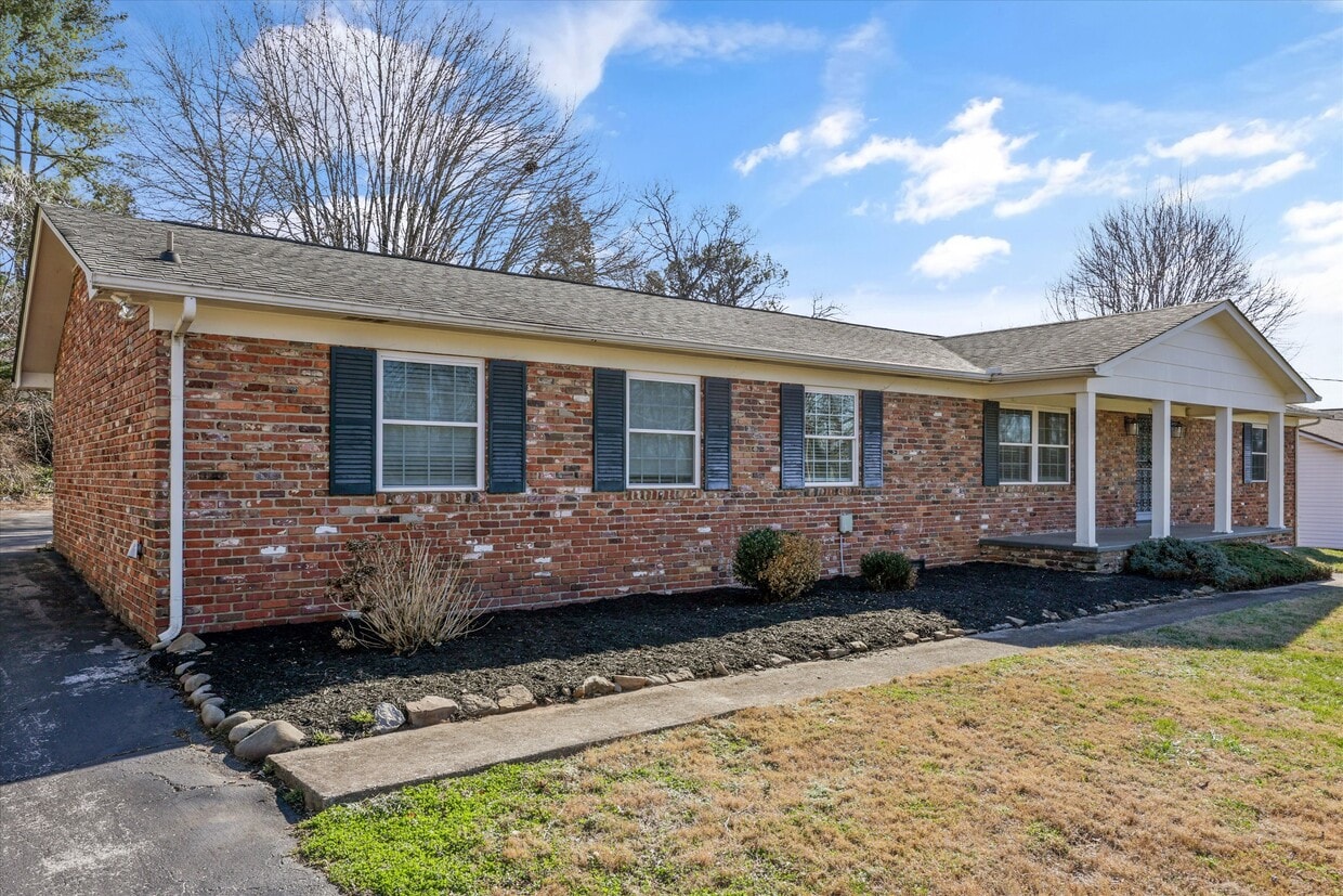 Photo - 930 Corning Rd (Knoxville, TN)